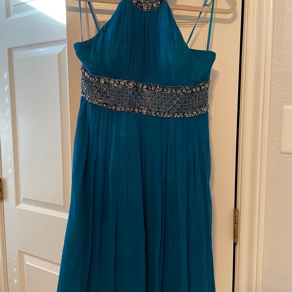 Dress - Picture 6 of 8